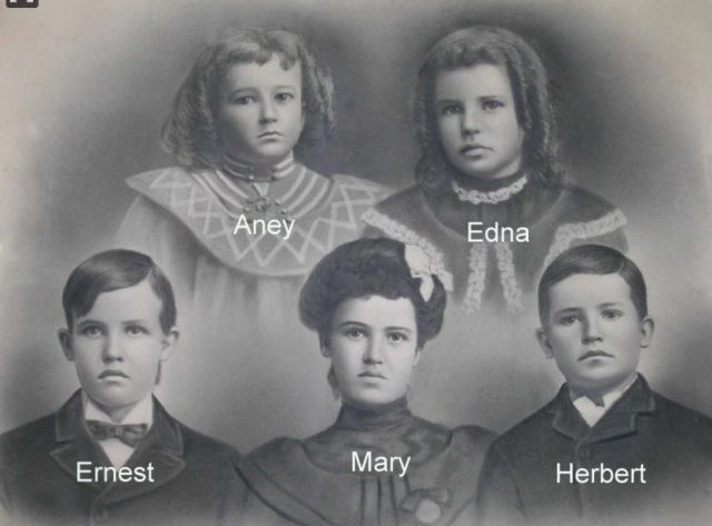 Mary, John, Herbert, Edna and Aney Byington 